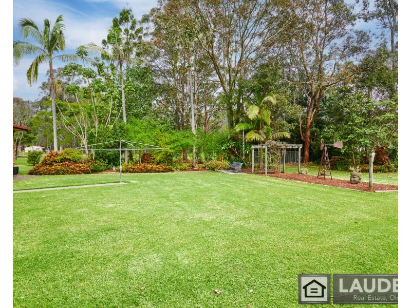27 Kolinda Drive, Old Bar NSW 2430