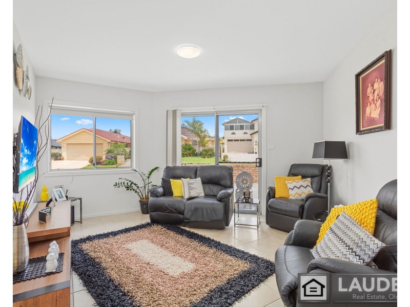 12a Mistral Place, Old Bar NSW 2430