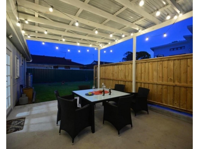 36 Old Bar Road, Old Bar NSW 2430