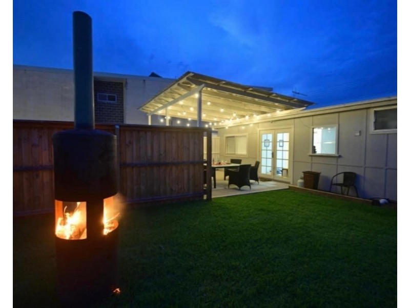 36 Old Bar Road, Old Bar NSW 2430