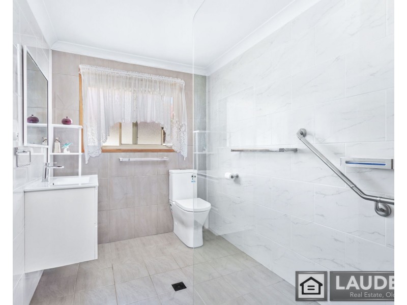 2/27 Carrabeen Drive, Old Bar NSW 2430