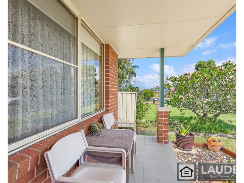 2/27 Carrabeen Drive, Old Bar NSW 2430