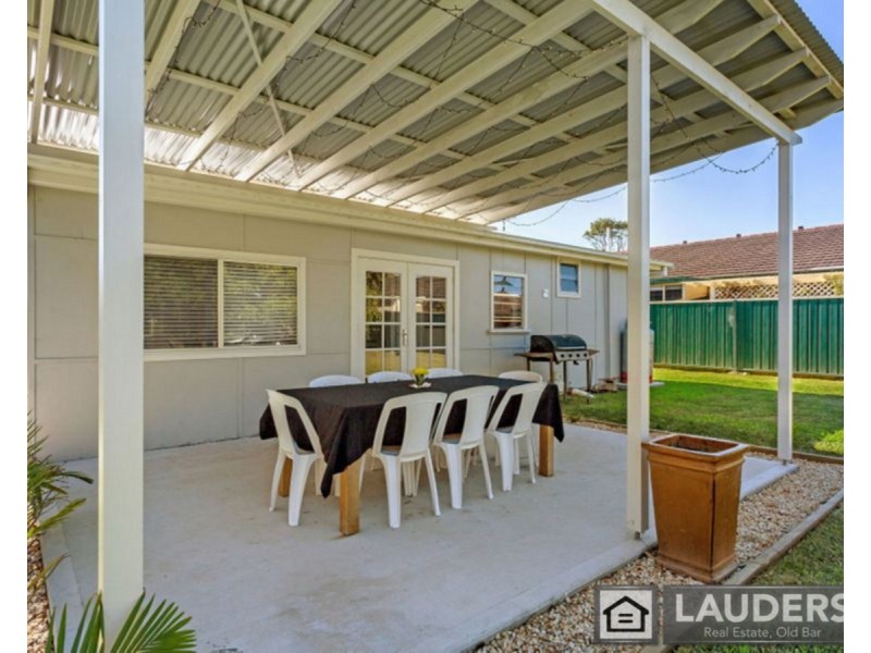 36 Old Bar Road, Old Bar NSW 2430