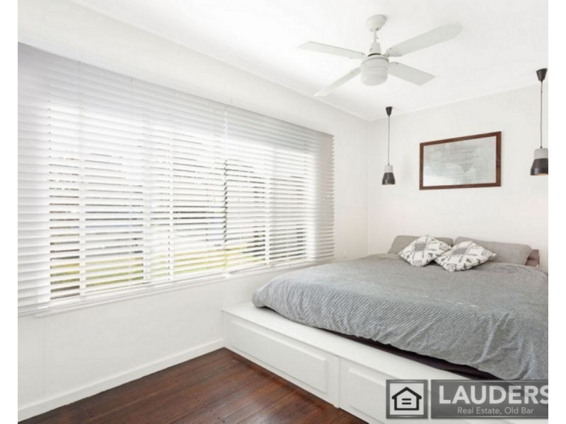 36 Old Bar Road, Old Bar NSW 2430