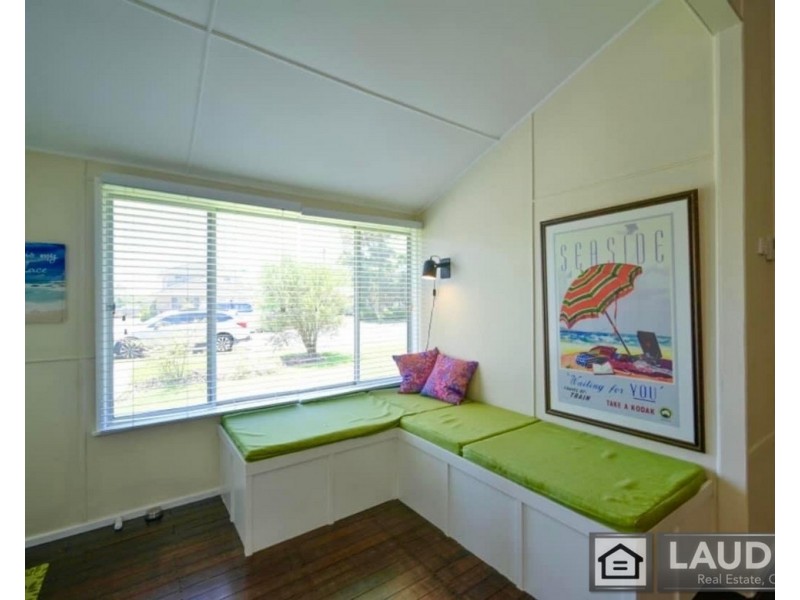 36 Old Bar Road, Old Bar NSW 2430