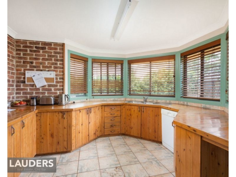 15 Spinnaker Cove, Wallabi Point NSW 2430