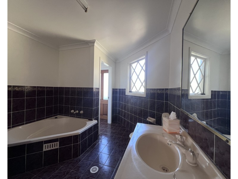 15 Spinnaker Cove, Wallabi Point NSW 2430