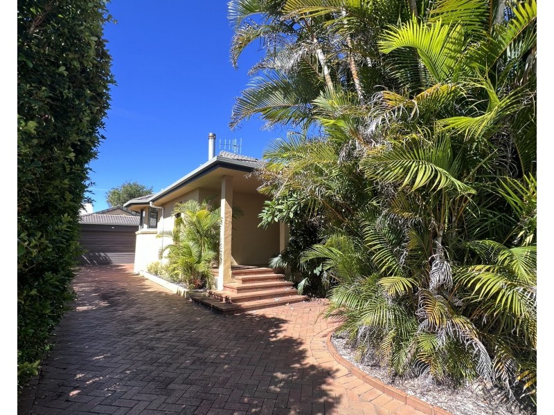 15 Spinnaker Cove, Wallabi Point NSW 2430
