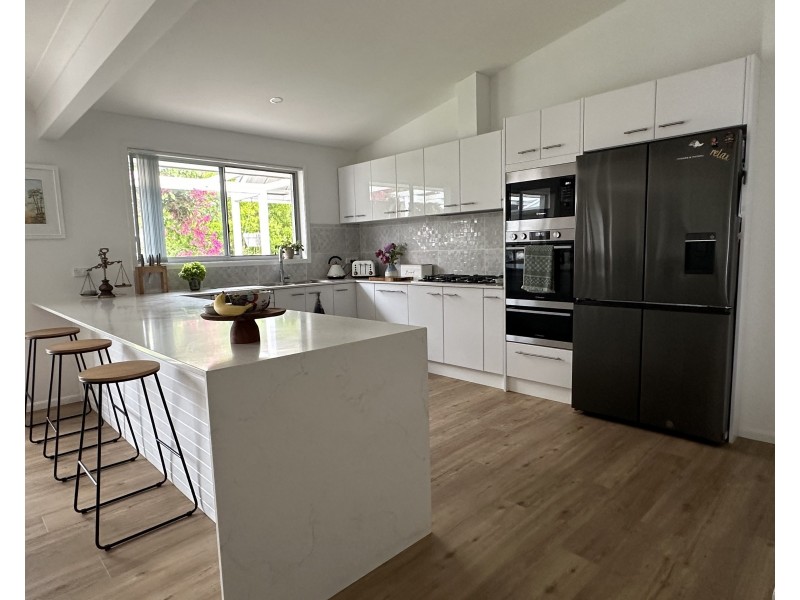 13 Spinnaker Cove, Wallabi Point NSW 2430