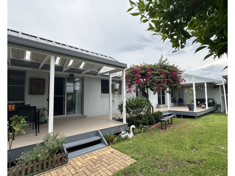 13 Spinnaker Cove, Wallabi Point NSW 2430