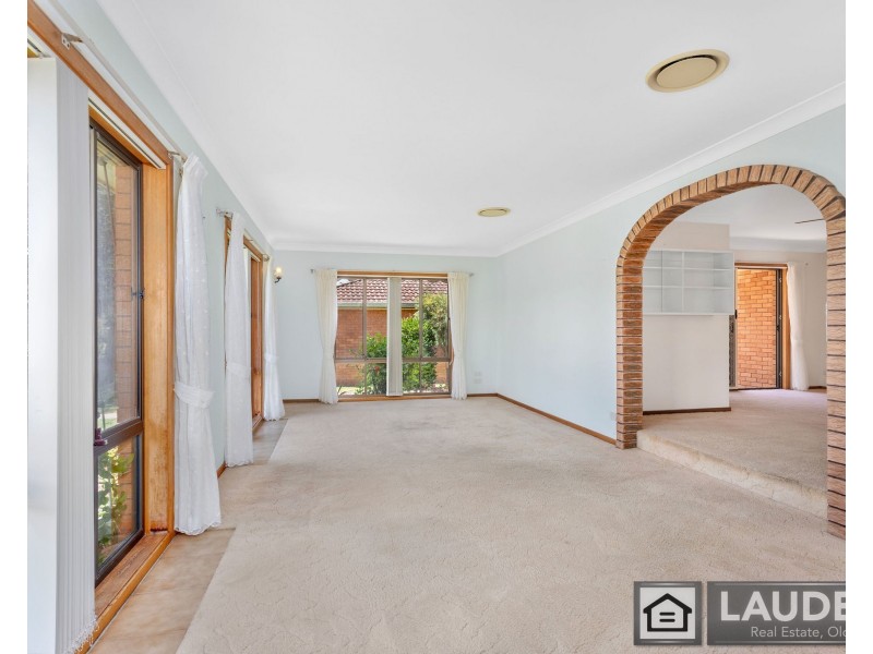 36 Joel Drive, Old Bar NSW 2430