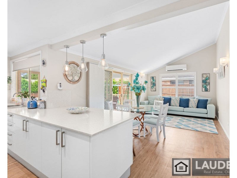 1 Laurina Close, Old Bar NSW 2430