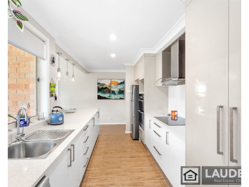 1 Laurina Close, Old Bar NSW 2430