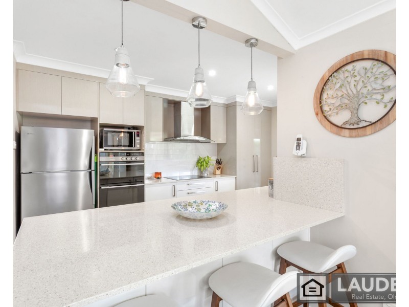 1 Laurina Close, Old Bar NSW 2430
