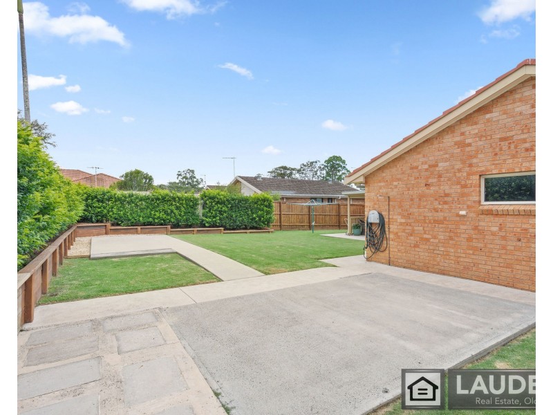 1 Laurina Close, Old Bar NSW 2430