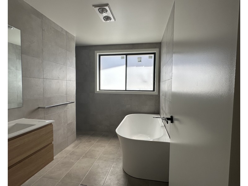 3a Retreat Close, Old Bar NSW 2430