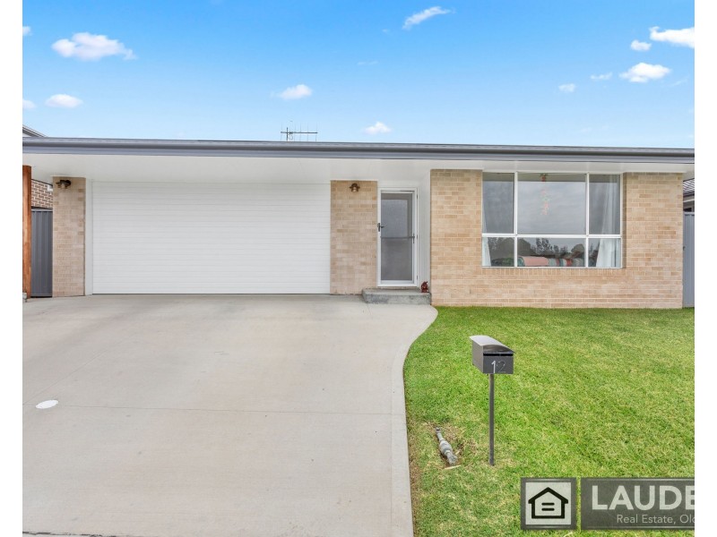 12 Marra Drive, Old Bar NSW 2430