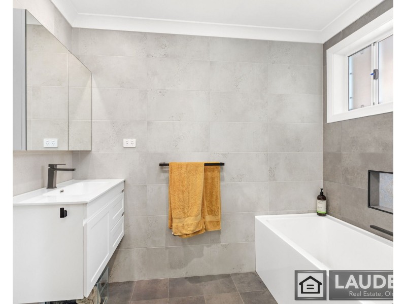 12 Marra Drive, Old Bar NSW 2430