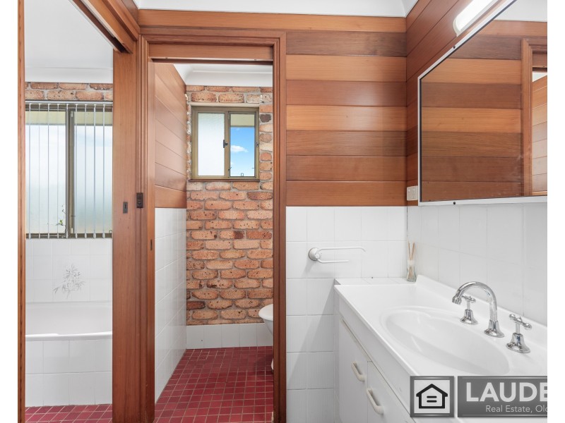 52 Wyden Street, Old Bar NSW 2430