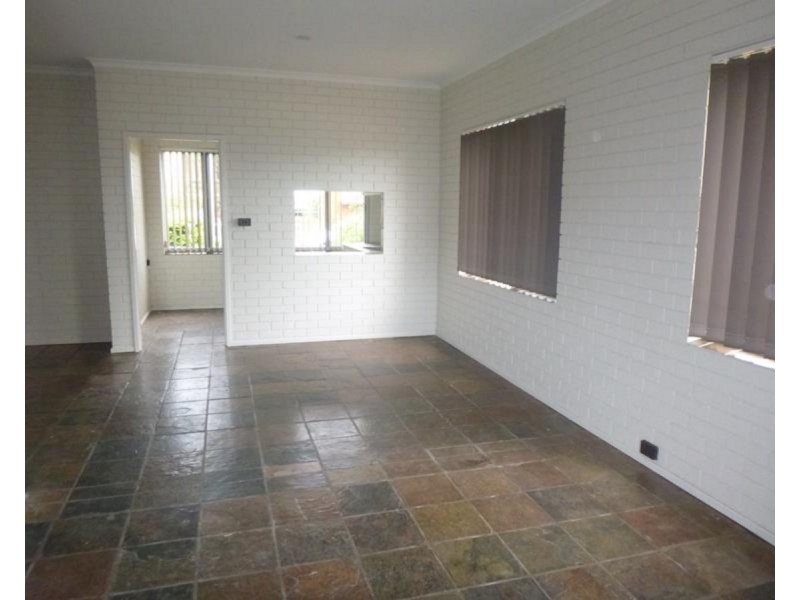 9B Kolang Street, Old Bar NSW 2430