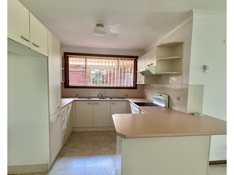 2/3 Silkyash Close, Old Bar NSW 2430