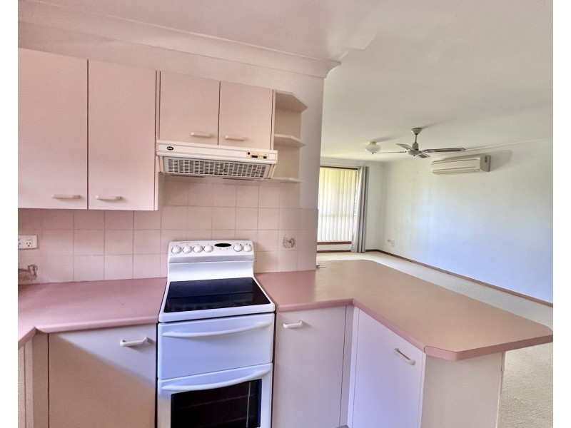 2/3 Silkyash Close, Old Bar NSW 2430