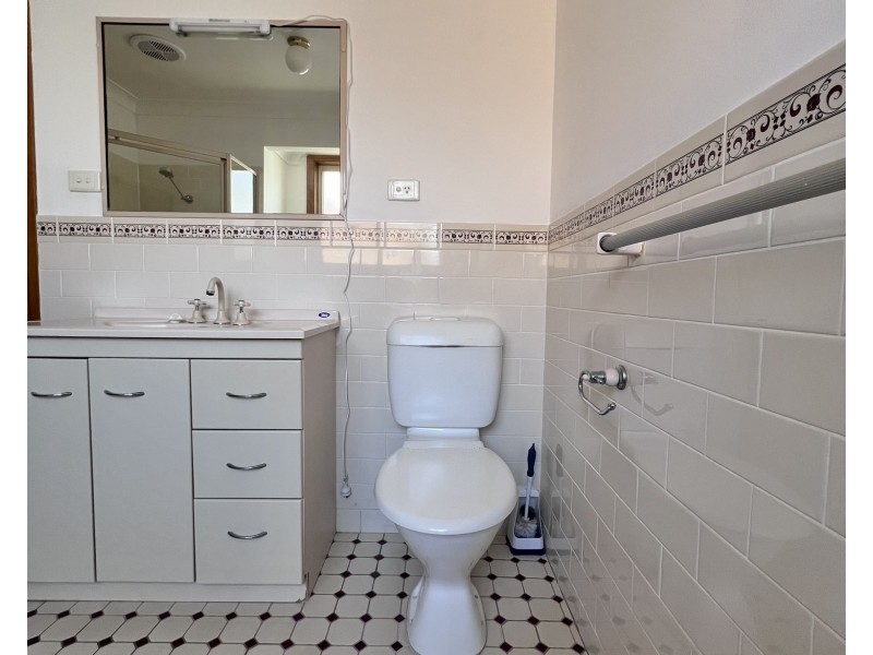 2/3 Silkyash Close, Old Bar NSW 2430