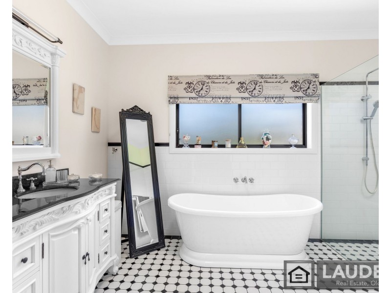 6 Peets Avenue, Wallabi Point NSW 2430