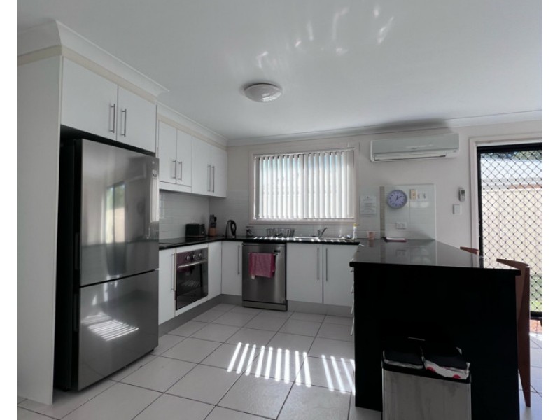 4/1 Connell Street, Old Bar NSW 2430