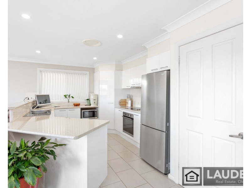 4/2 Mistral Place, Old Bar NSW 2430