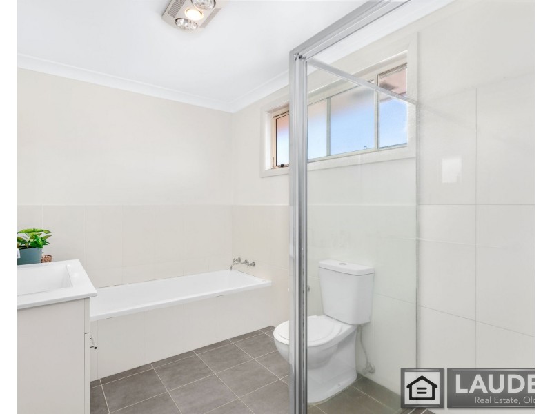 4/2 Mistral Place, Old Bar NSW 2430