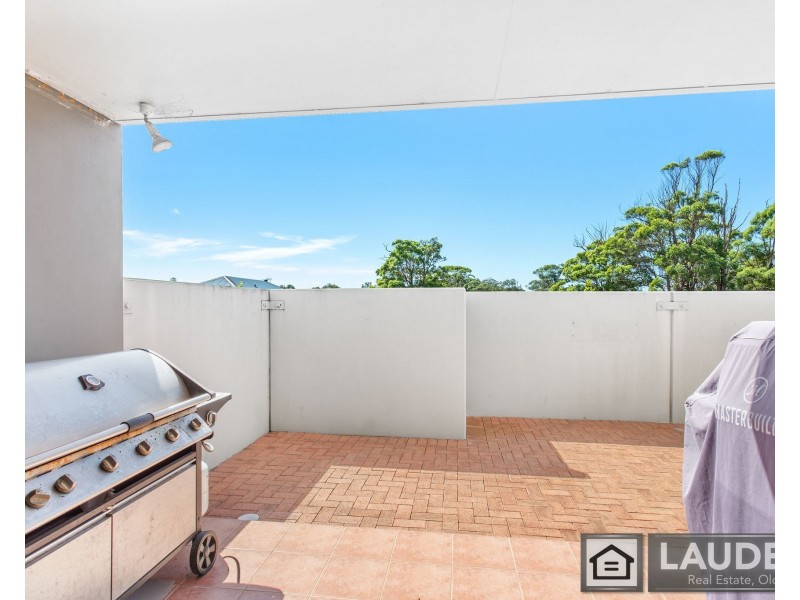 4/2 Mistral Place, Old Bar NSW 2430