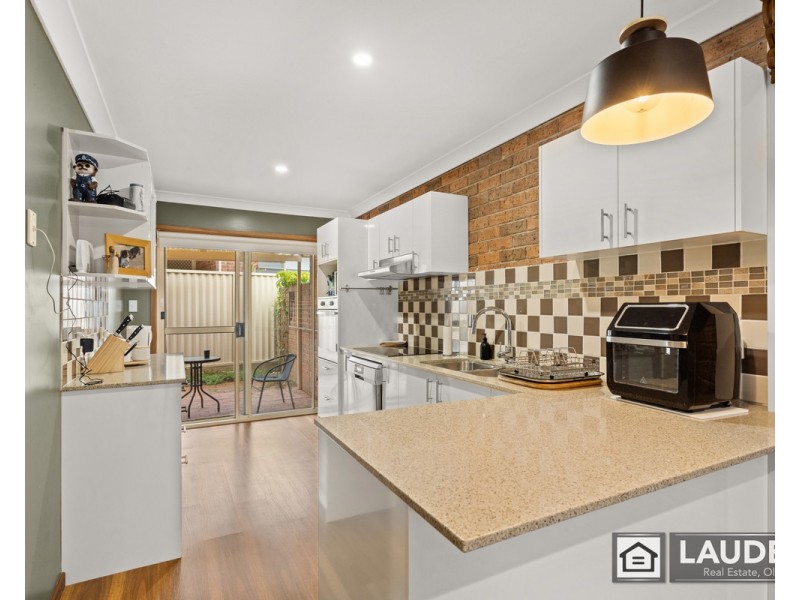 2/89 Old Bar Road, Old Bar NSW 2430