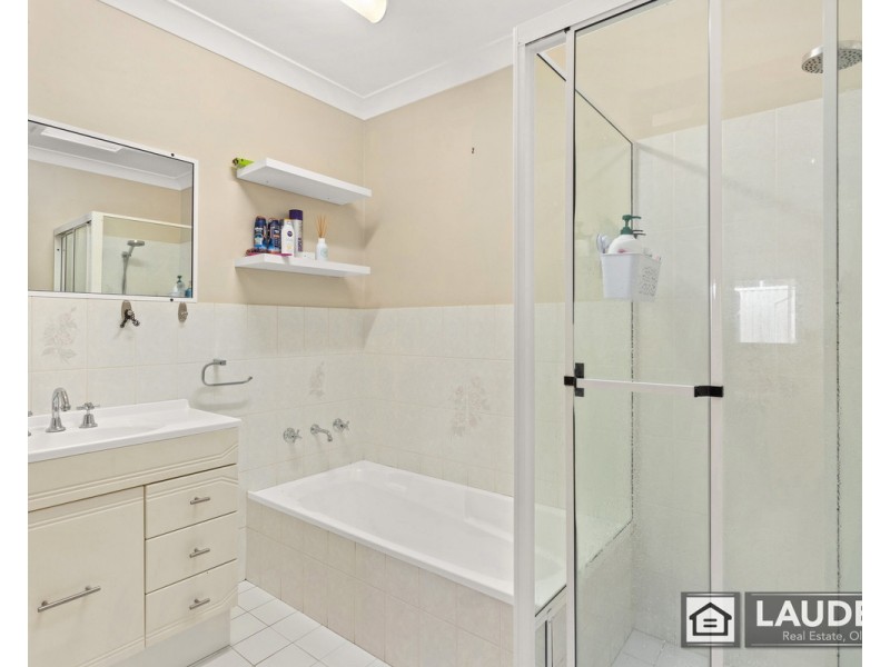 2/89 Old Bar Road, Old Bar NSW 2430