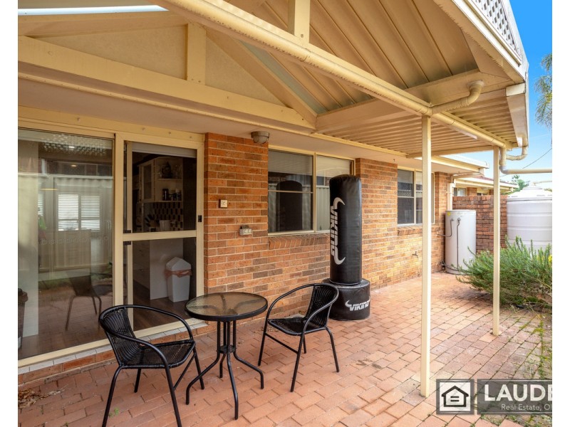 2/89 Old Bar Road, Old Bar NSW 2430