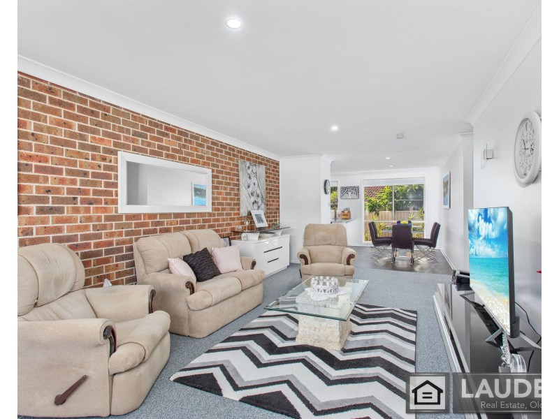 2/91 Old Bar Road, Old Bar NSW 2430