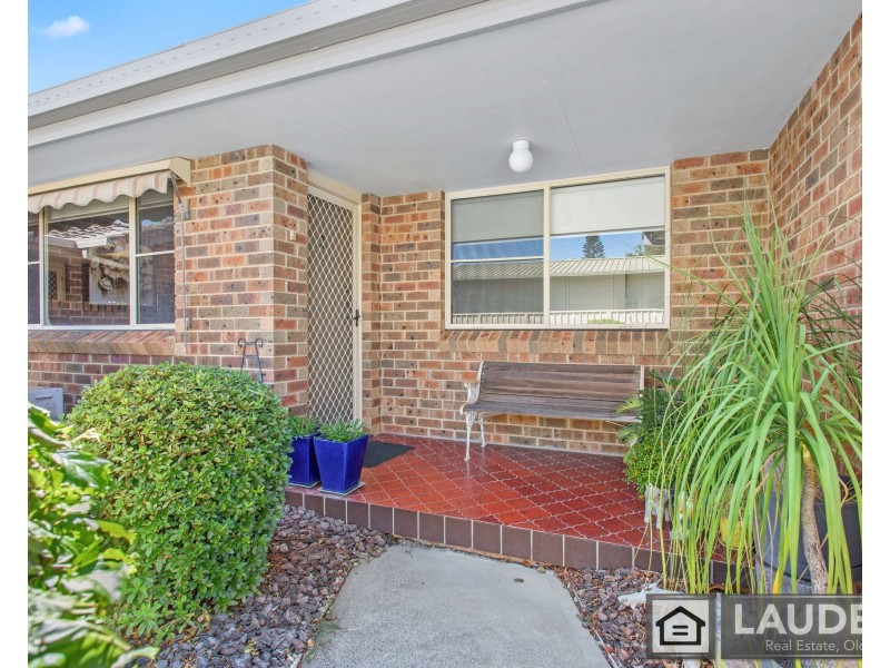 2/91 Old Bar Road, Old Bar NSW 2430