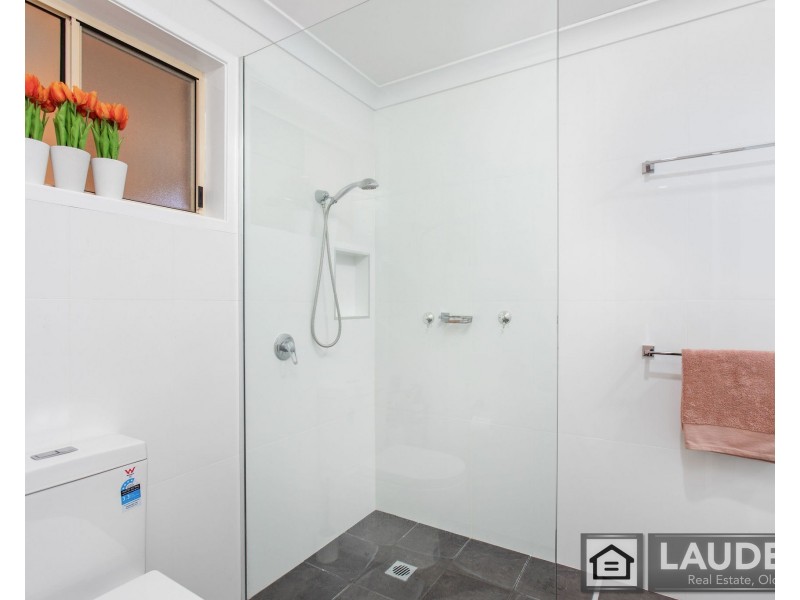 2/91 Old Bar Road, Old Bar NSW 2430