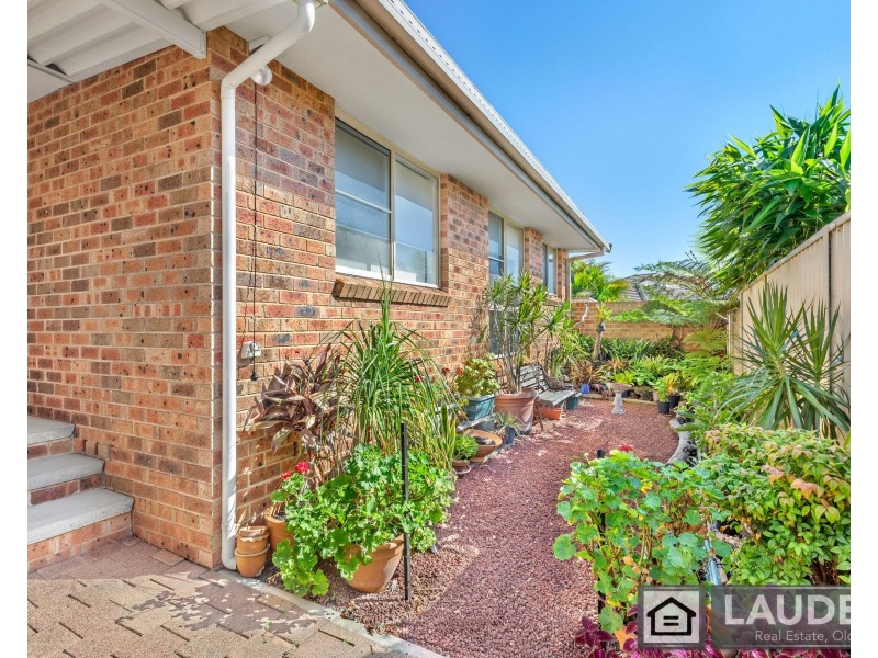 2/91 Old Bar Road, Old Bar NSW 2430