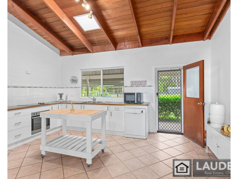 5 Jay Close, Old Bar NSW 2430