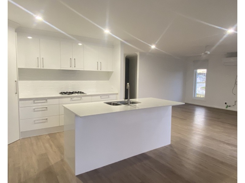 2/15 Marra Drive, Old Bar NSW 2430