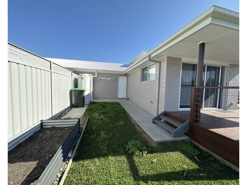 2/15 Marra Drive, Old Bar NSW 2430