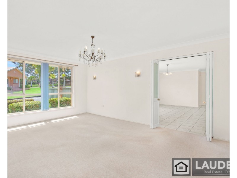 1 Gannet Crescent, Old Bar NSW 2430