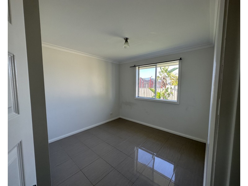 33 Bluehaven Drive, Old Bar NSW 2430