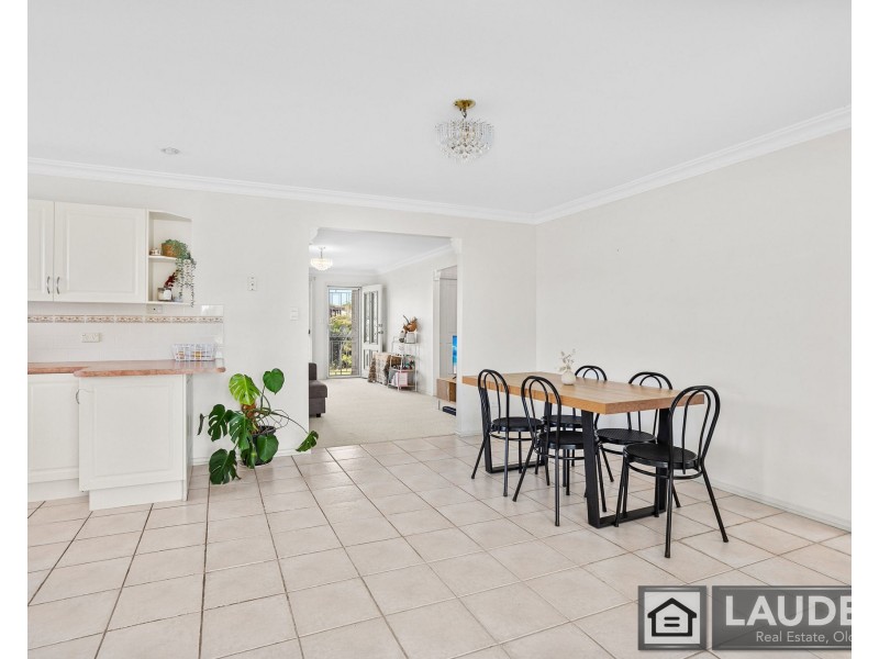 8 Snoewood Street, Old Bar NSW 2430