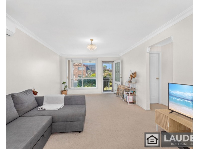 8 Snoewood Street, Old Bar NSW 2430