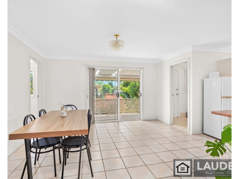 8 Snoewood Street, Old Bar NSW 2430
