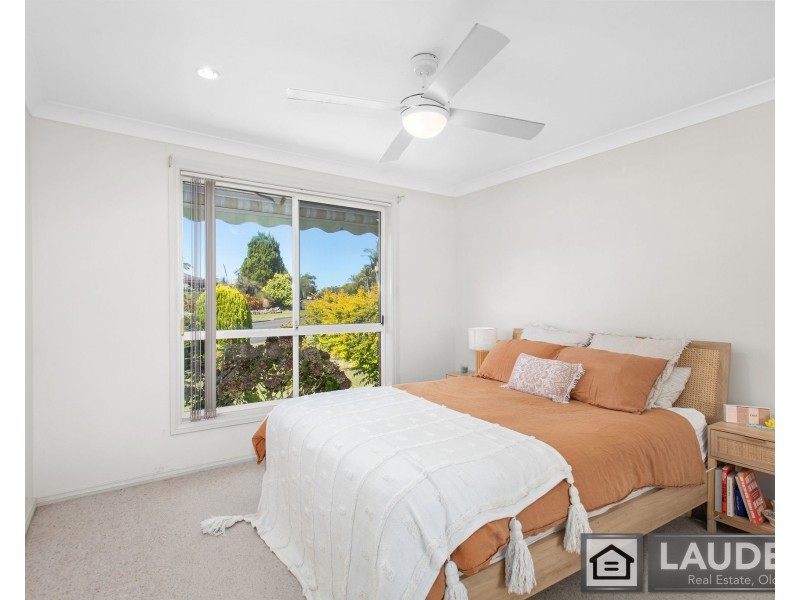 8 Snoewood Street, Old Bar NSW 2430