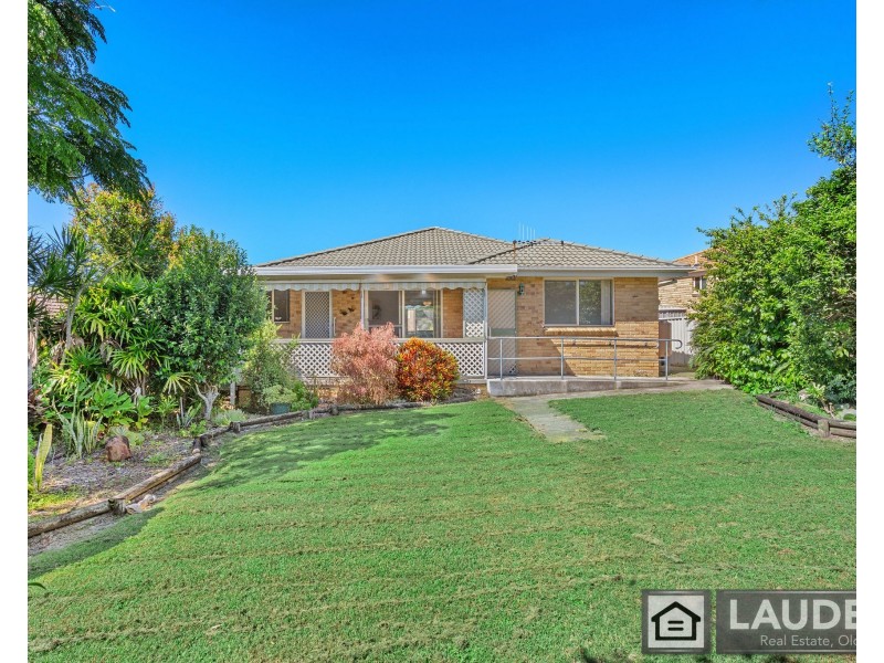 8 Snoewood Street, Old Bar NSW 2430