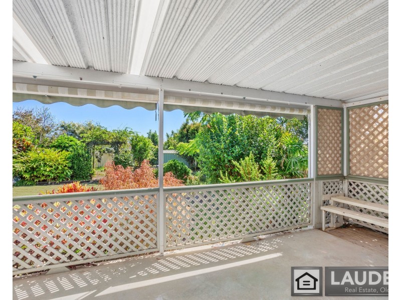 8 Snoewood Street, Old Bar NSW 2430